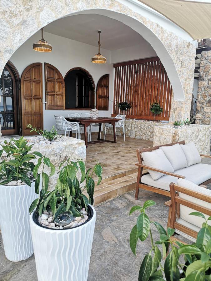 Relax Seaside House By Living In Blue Βίλα Χαράκι Εξωτερικό φωτογραφία